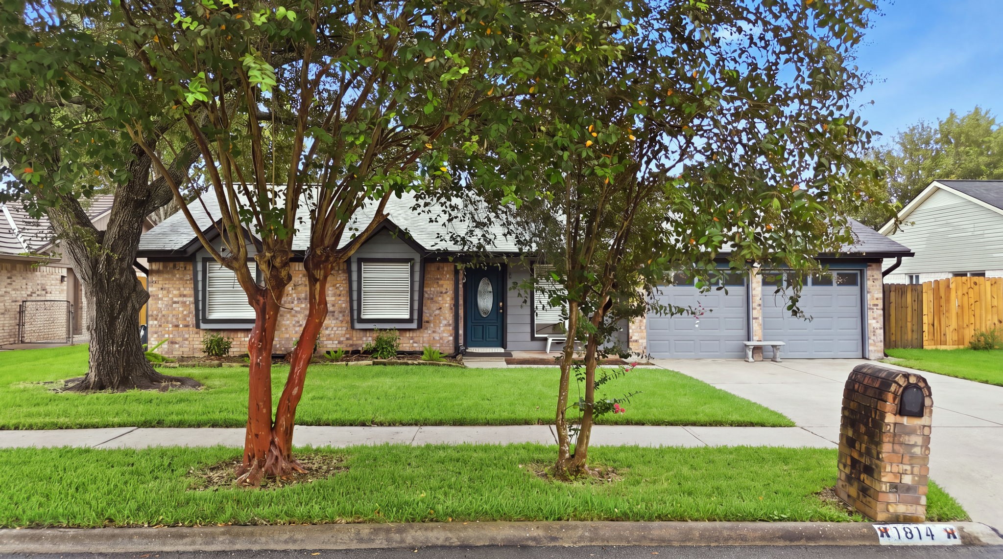 Listing photo 3