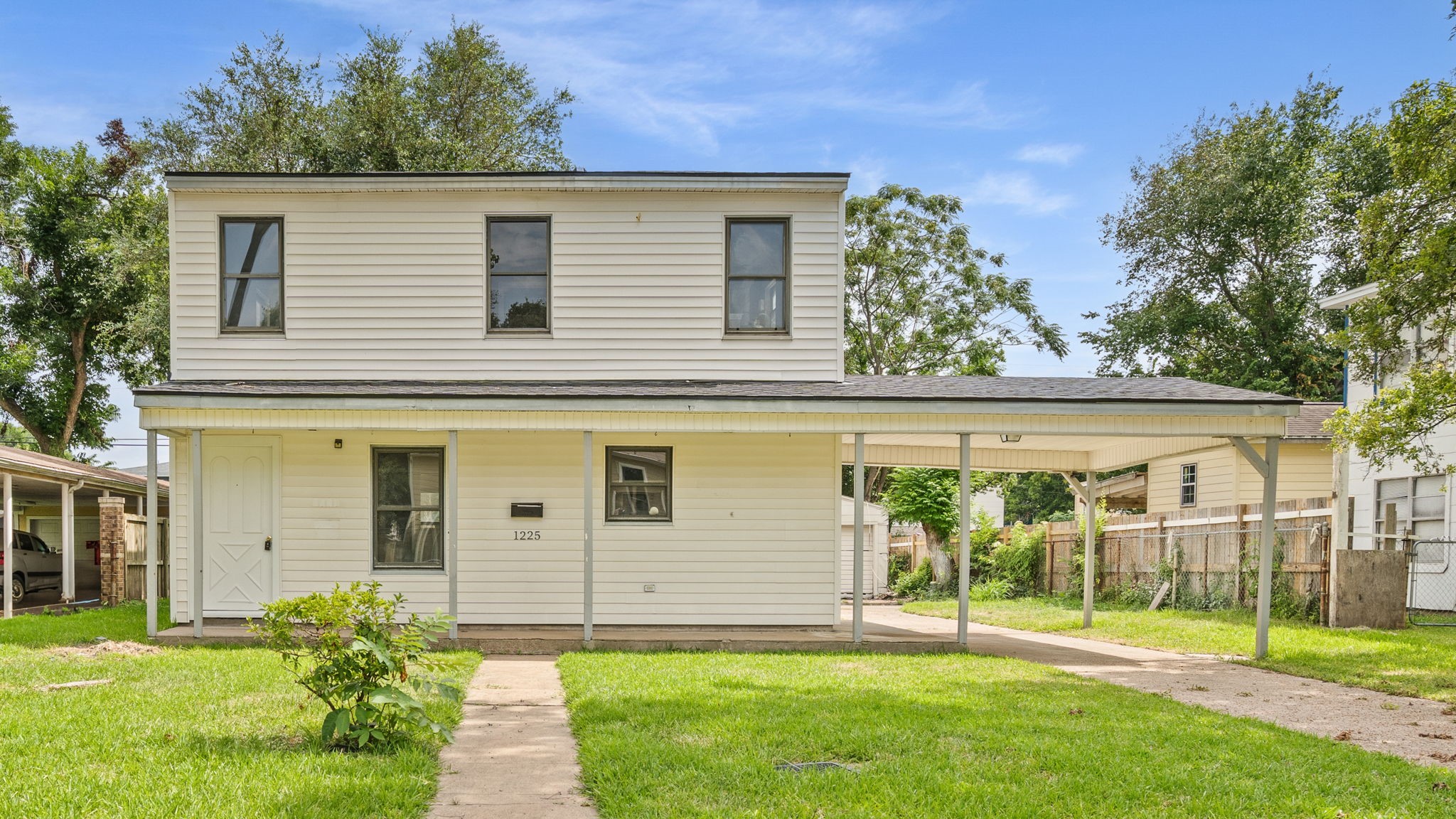 Listing photo 1