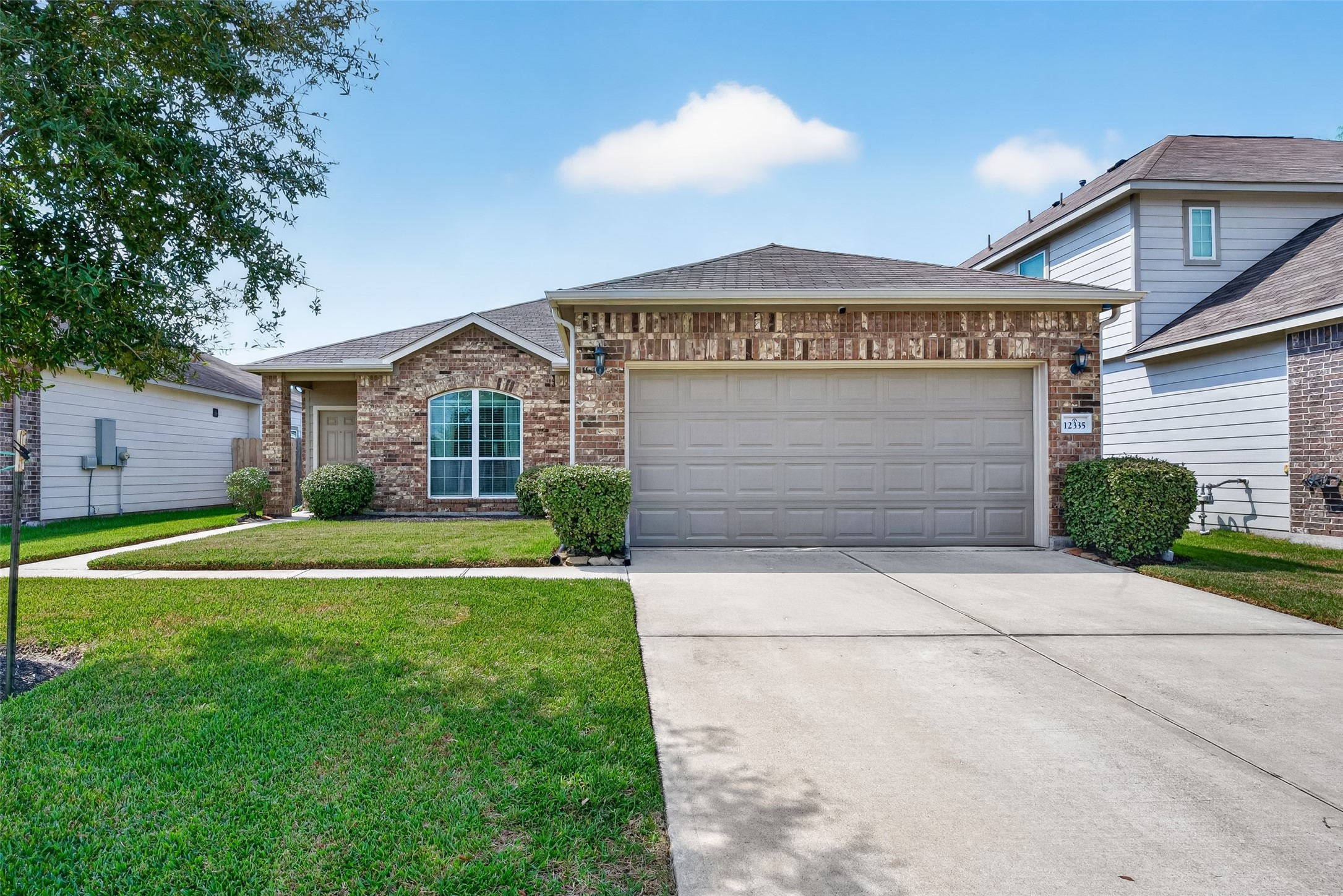 12335 King Henry Dr