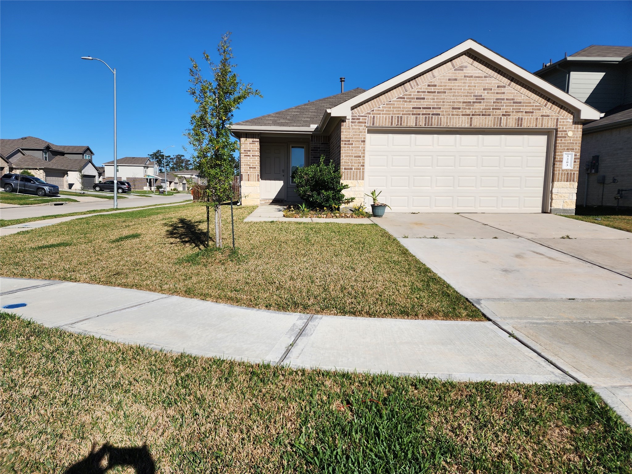 5203 Mossdale Bluff Lane