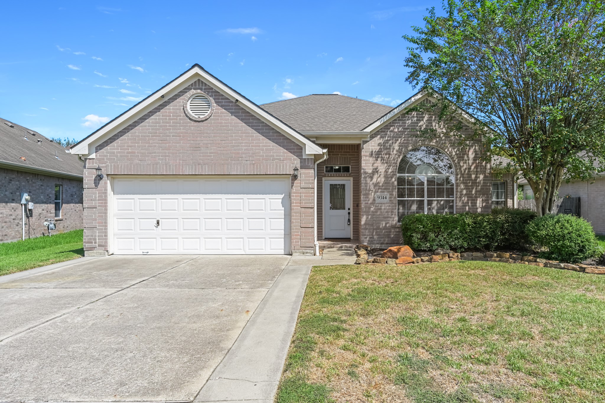 9314 E Lakeside Drive