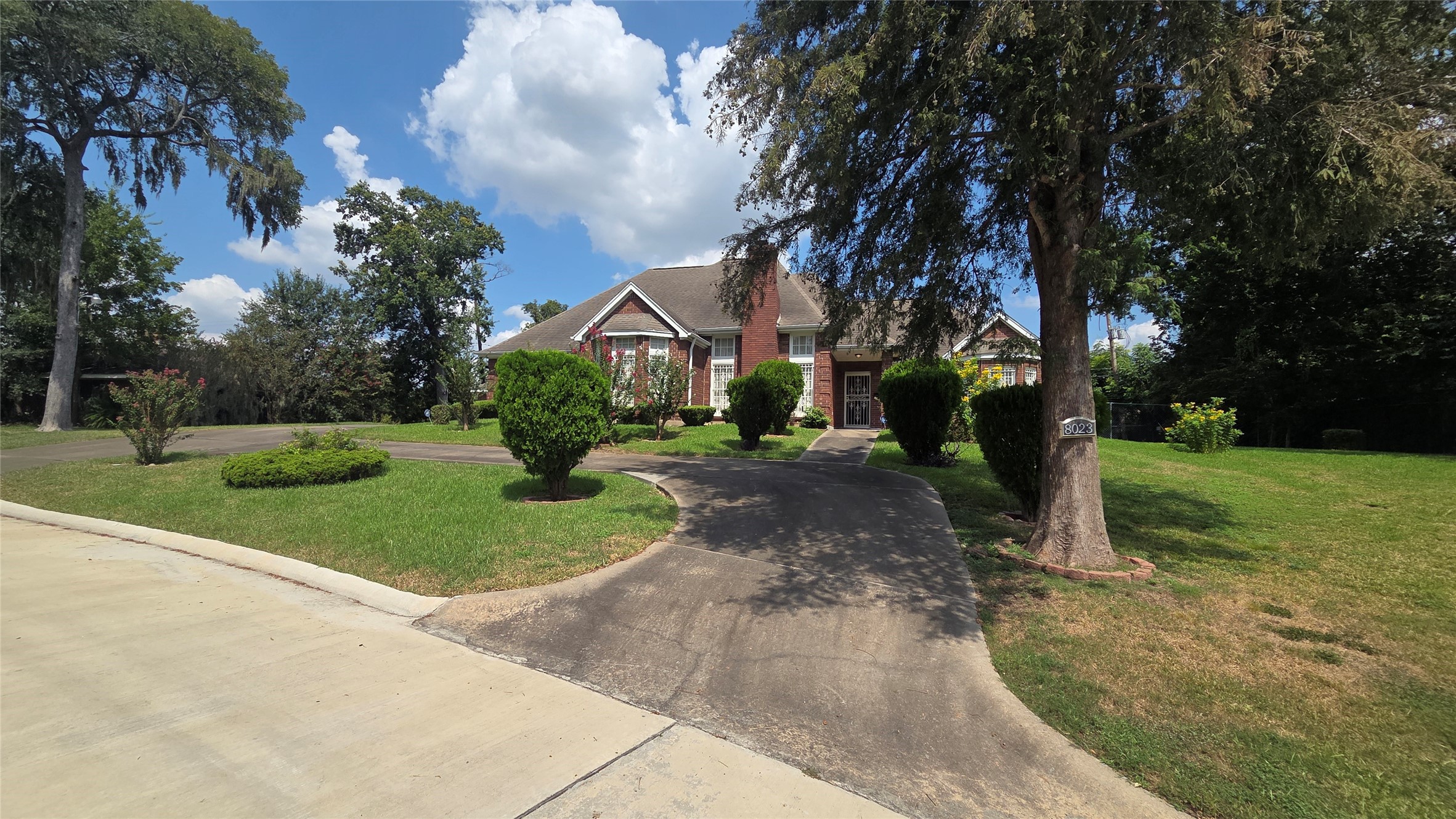 Listing photo 1