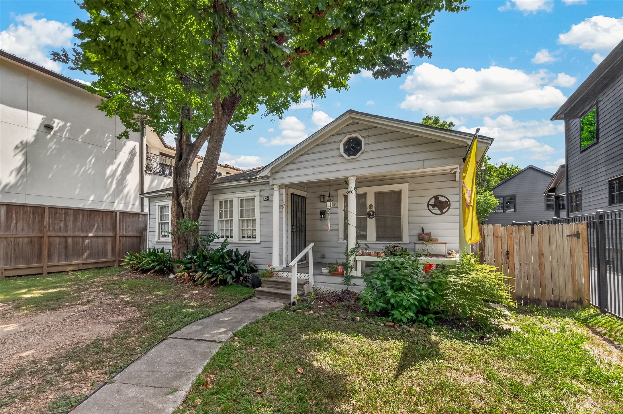 Listing photo 4