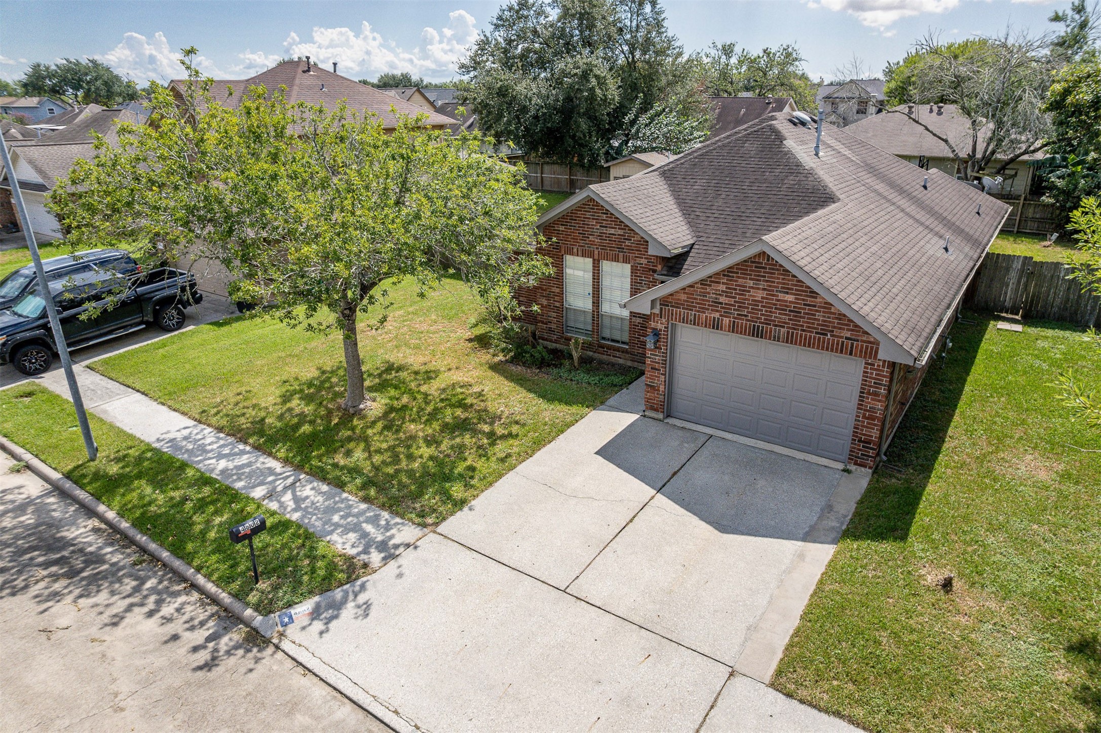 Listing photo 3