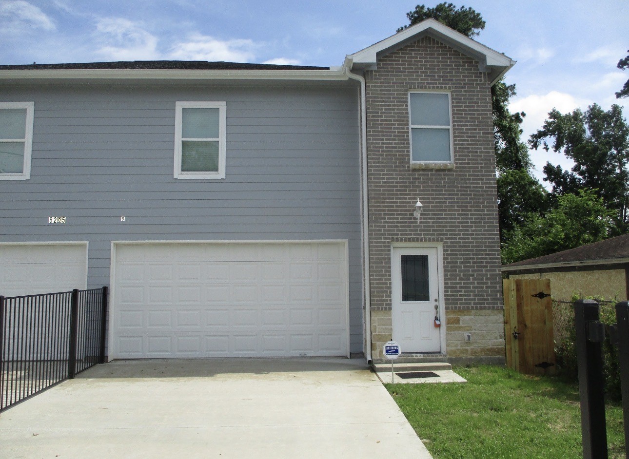 8205 Oak Knoll Lane
