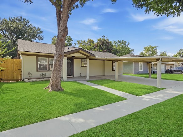 2418 Huntington Drive