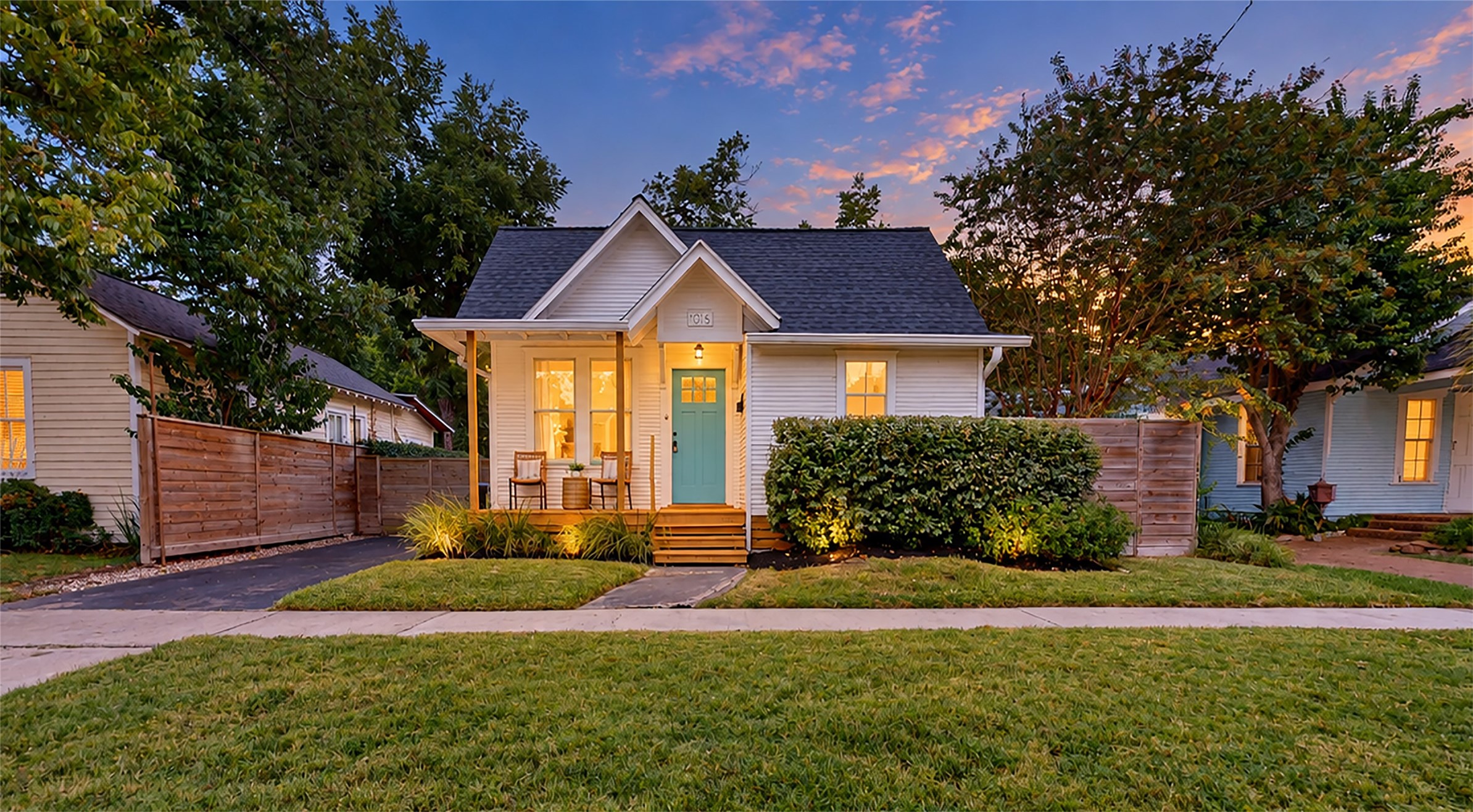 Listing photo 2