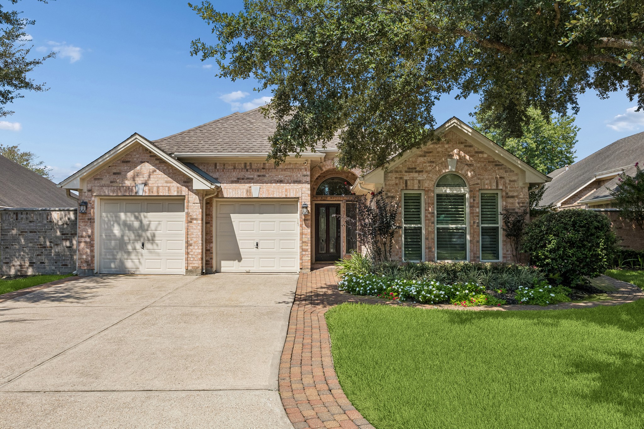 2322 Fairway Pointe Drive