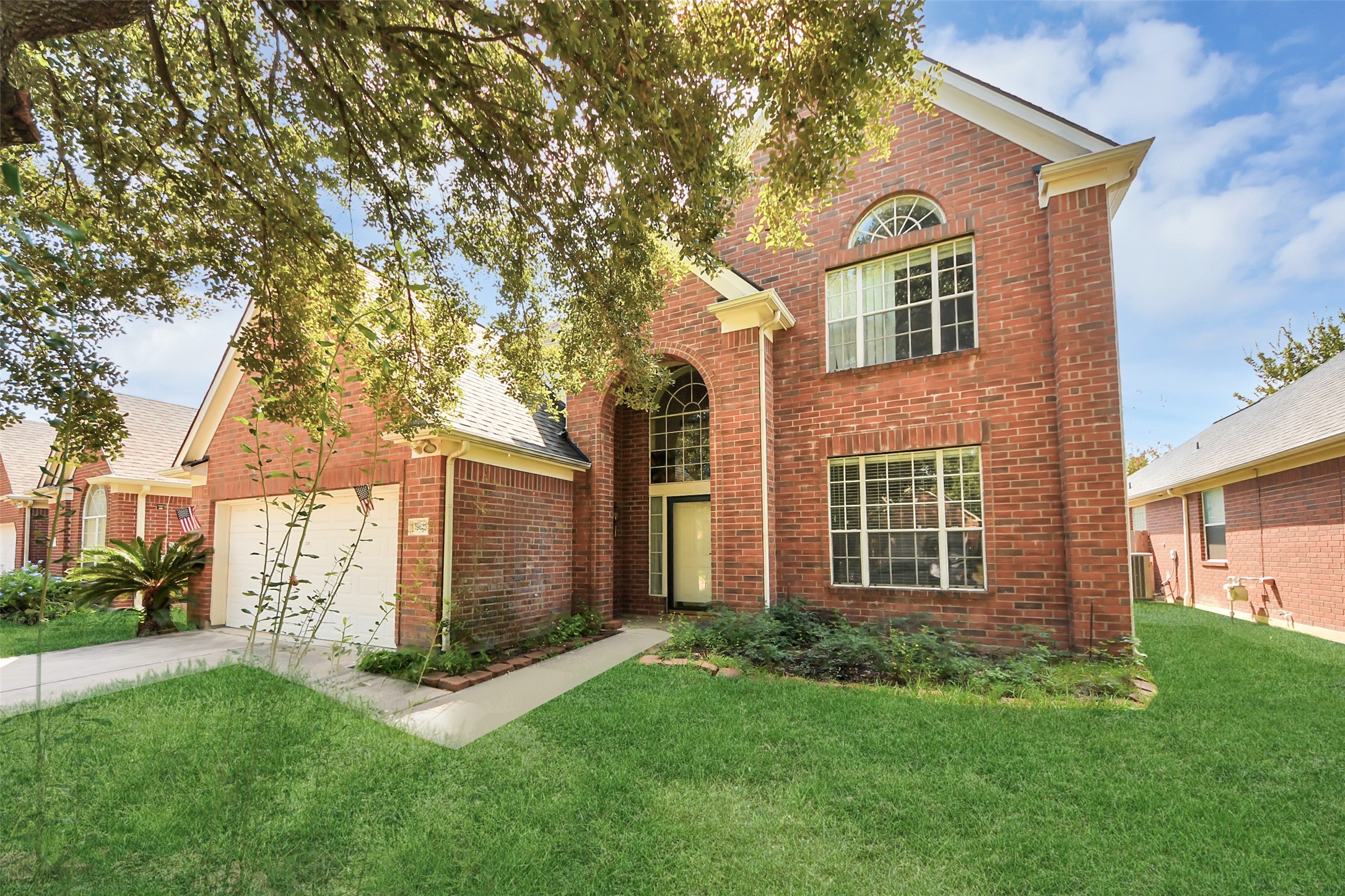 Listing photo 1