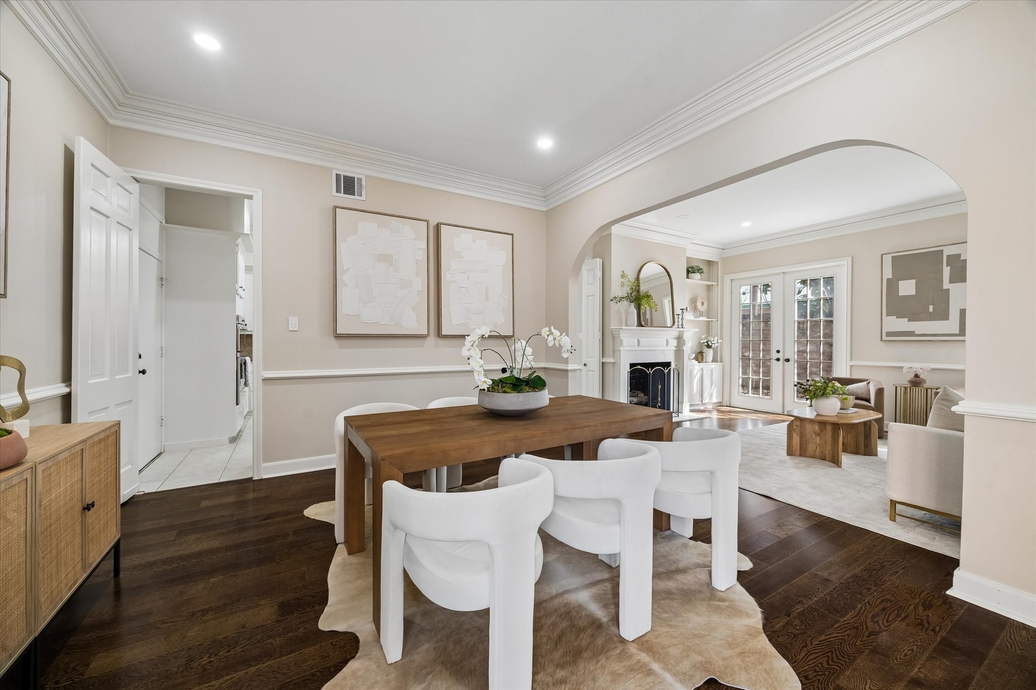 1727 NANTUCKET Drive