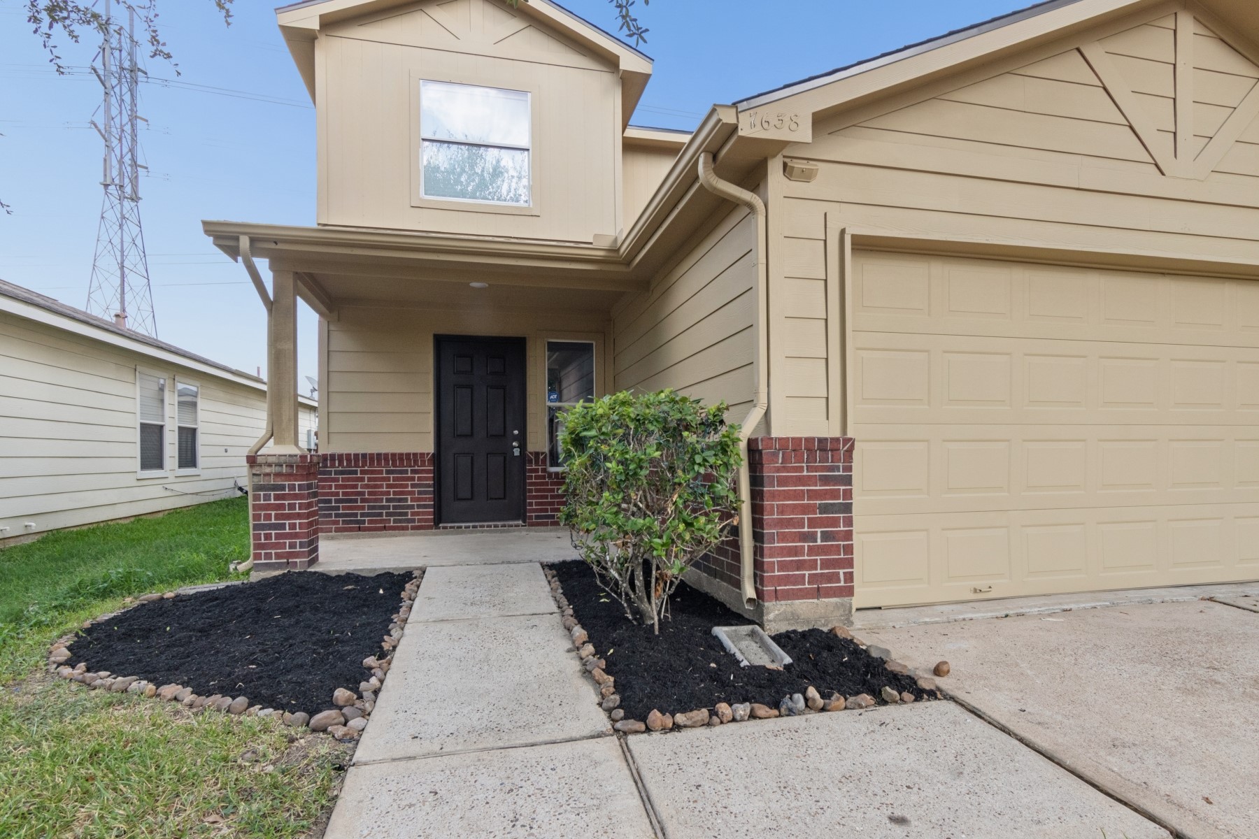 Listing photo 3