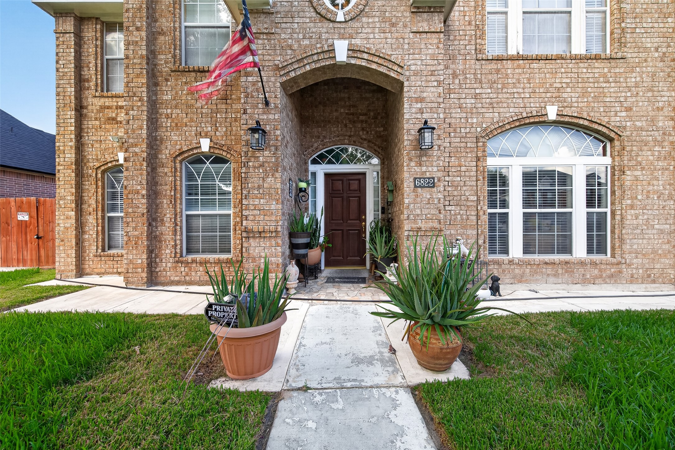 Listing photo 3