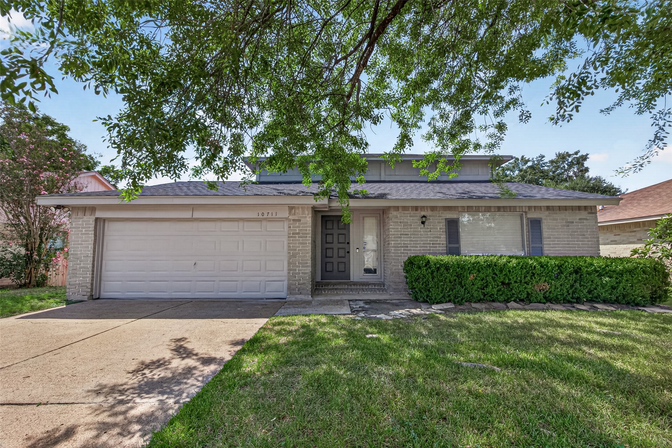 10711 Fallbrook Drive