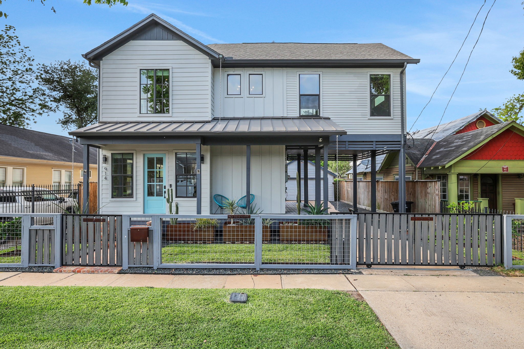 914 Robbie Street