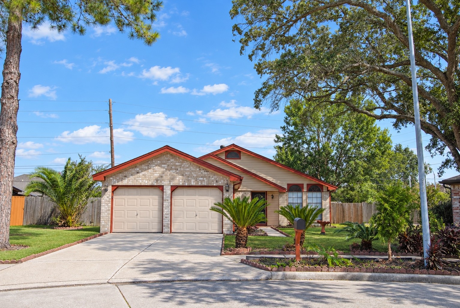 8223 Vista Del Sol Drive