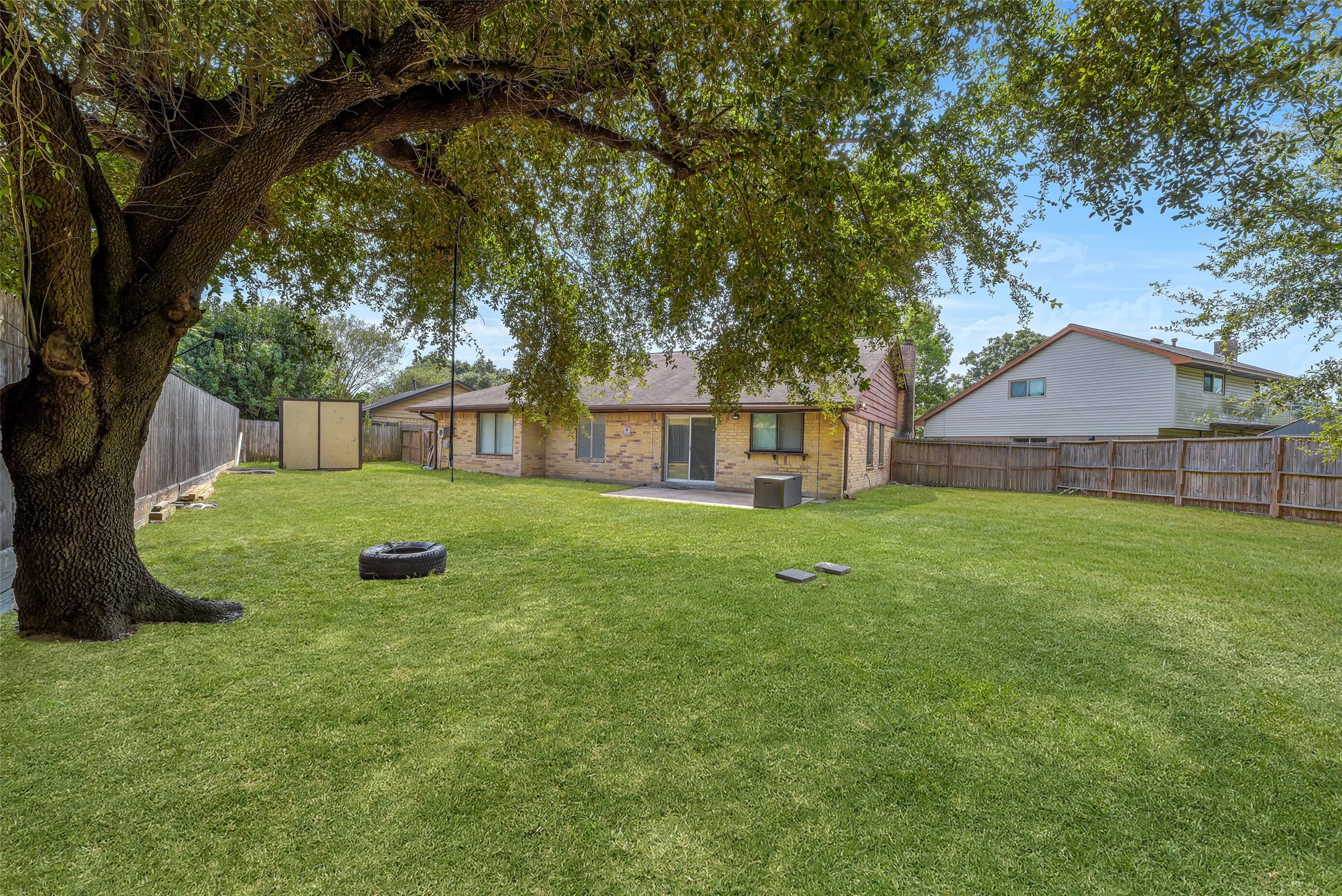 Listing photo 5
