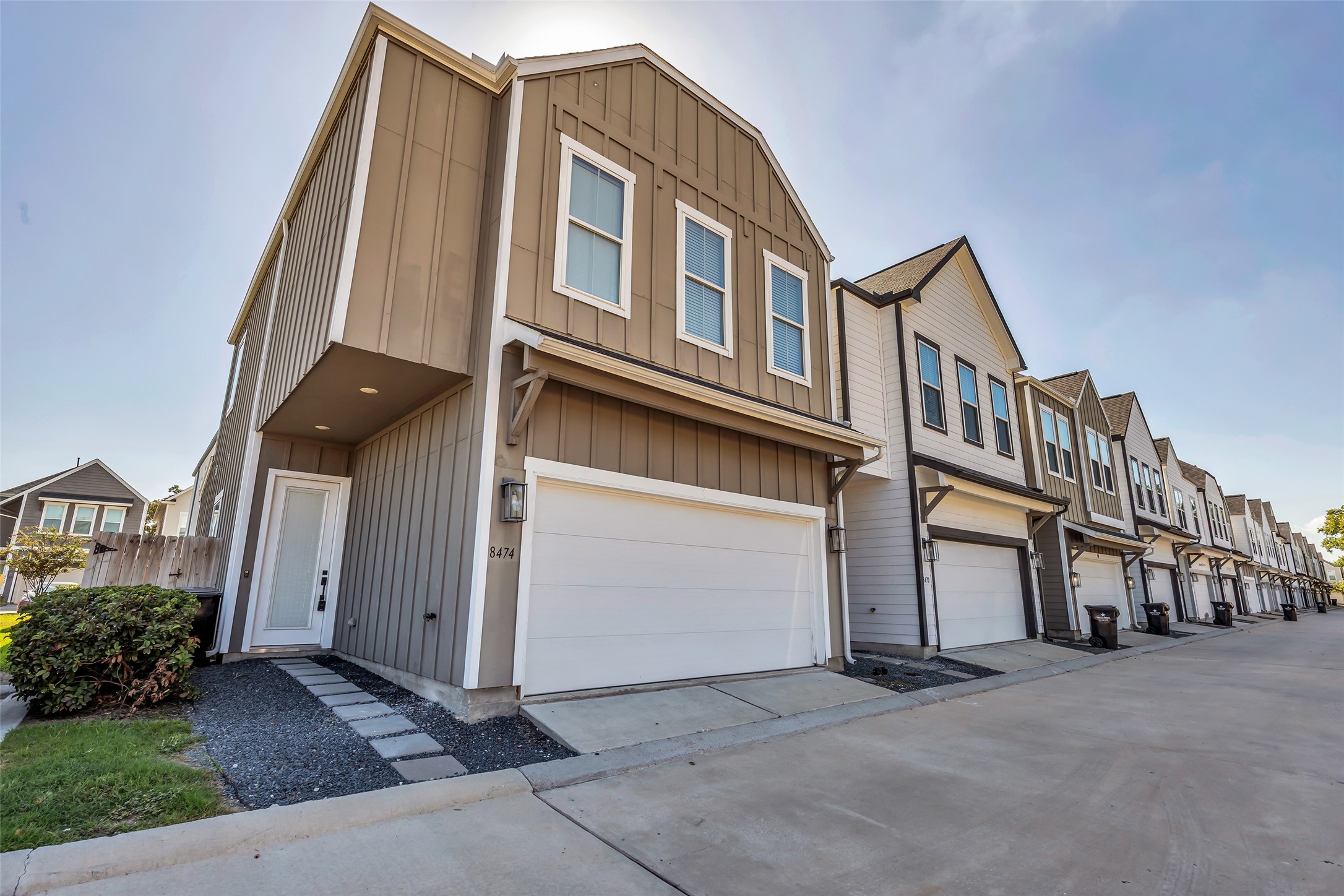 8474 Berry Green Lane