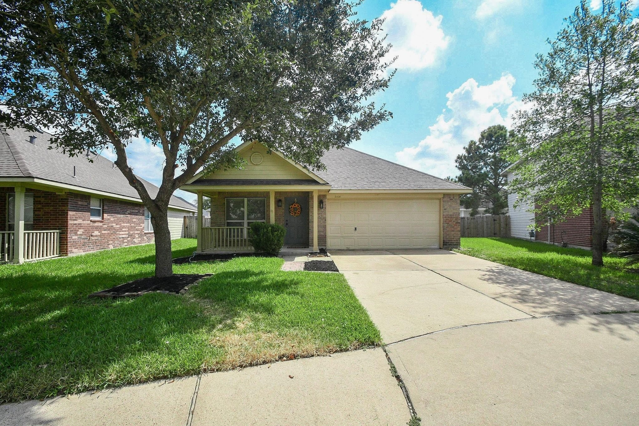 Listing photo 3