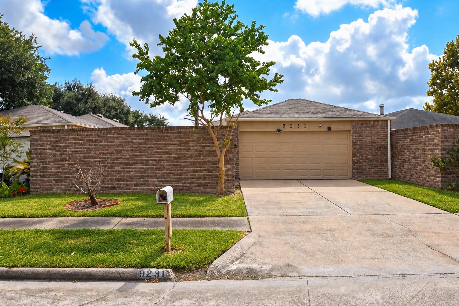 9231 Homeland Drive