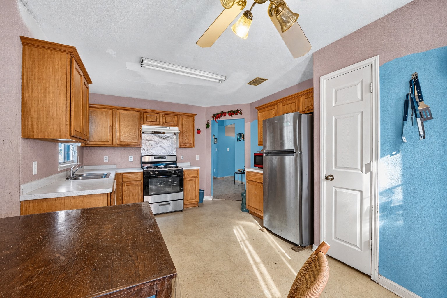 Listing photo 5