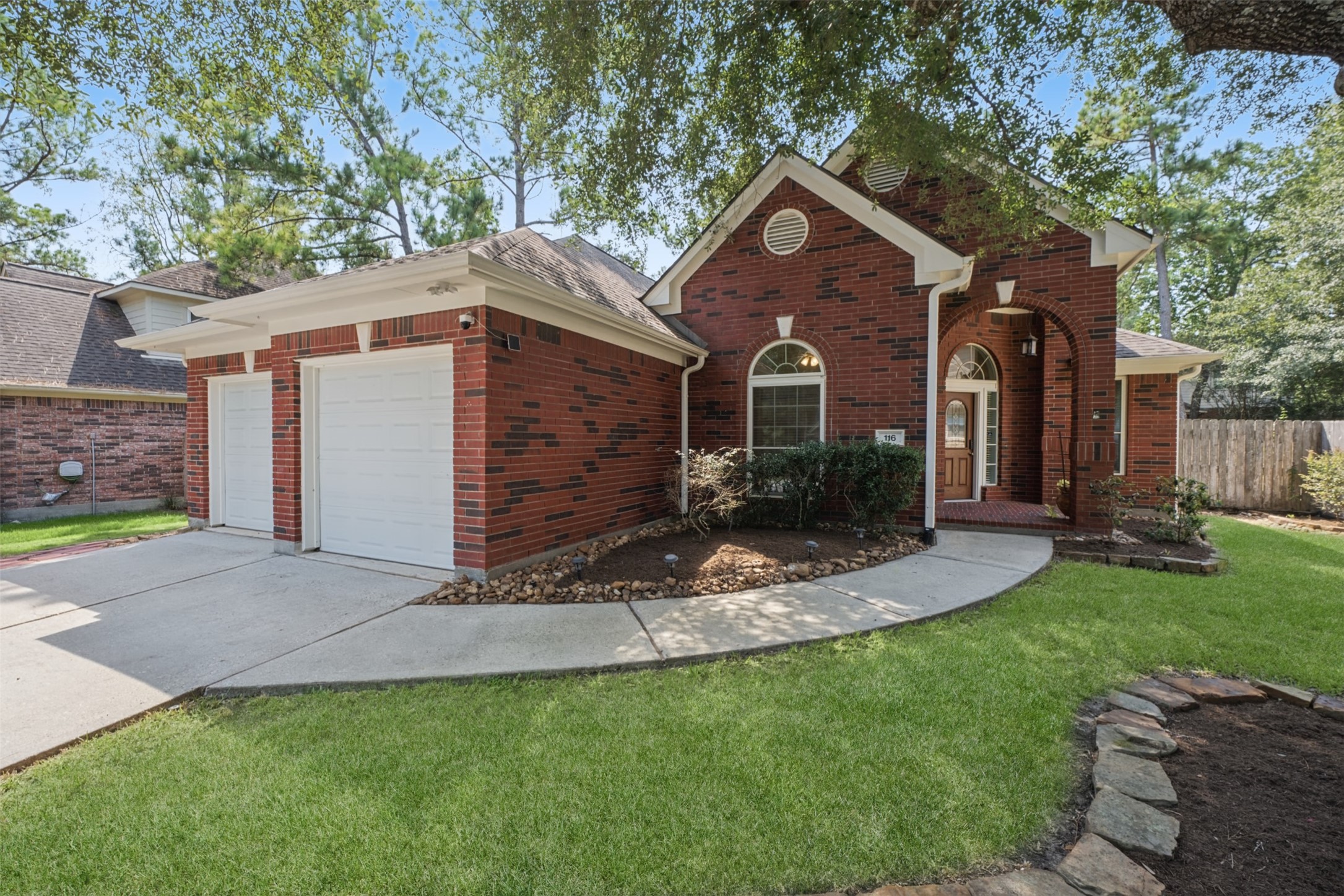 116 N Acacia Park Circle