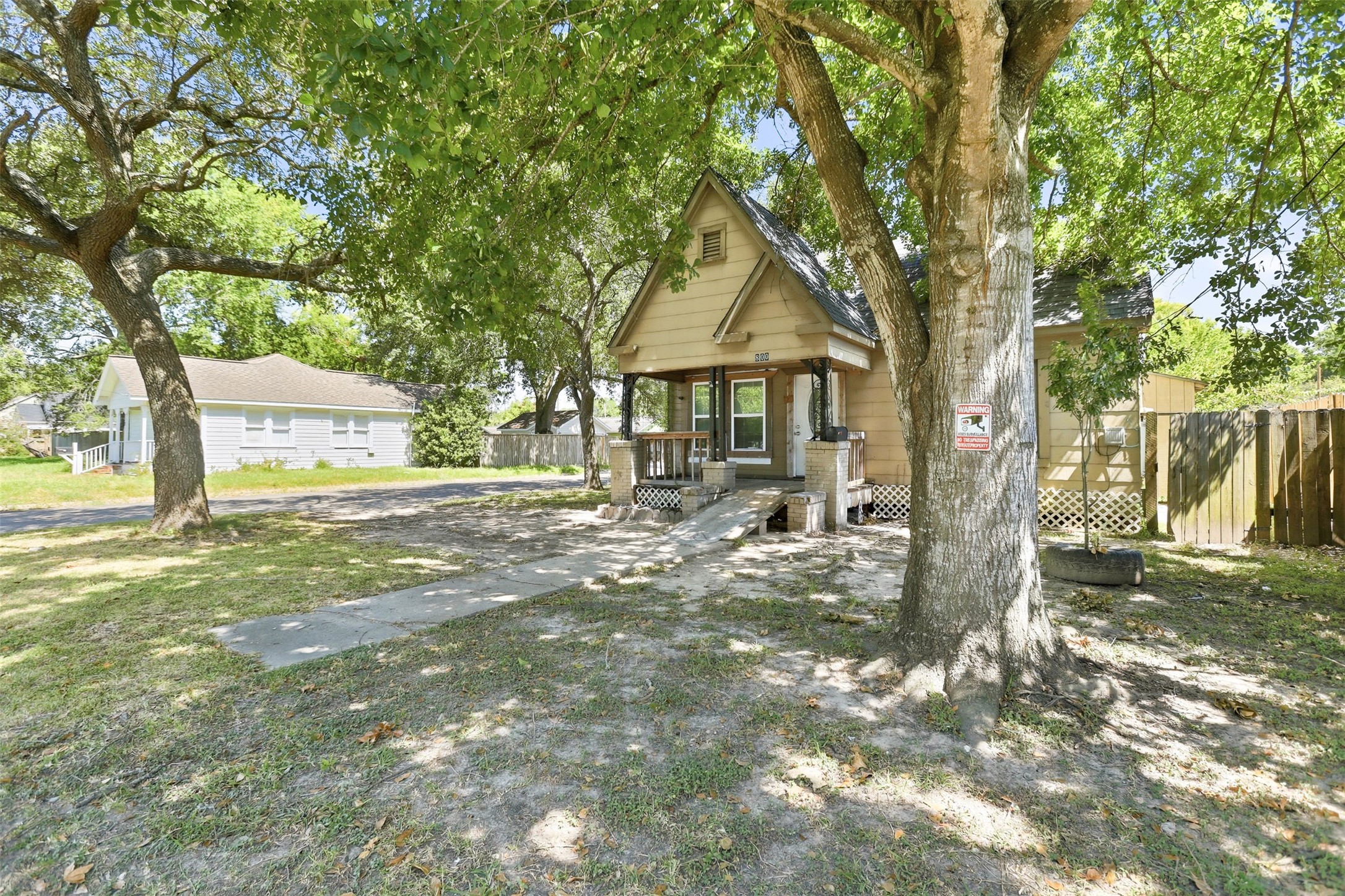 Listing photo 3