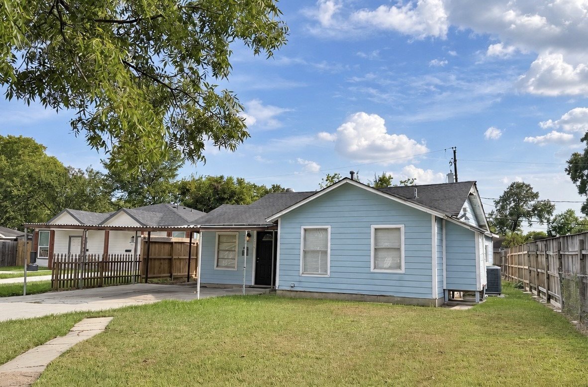 Listing photo 1
