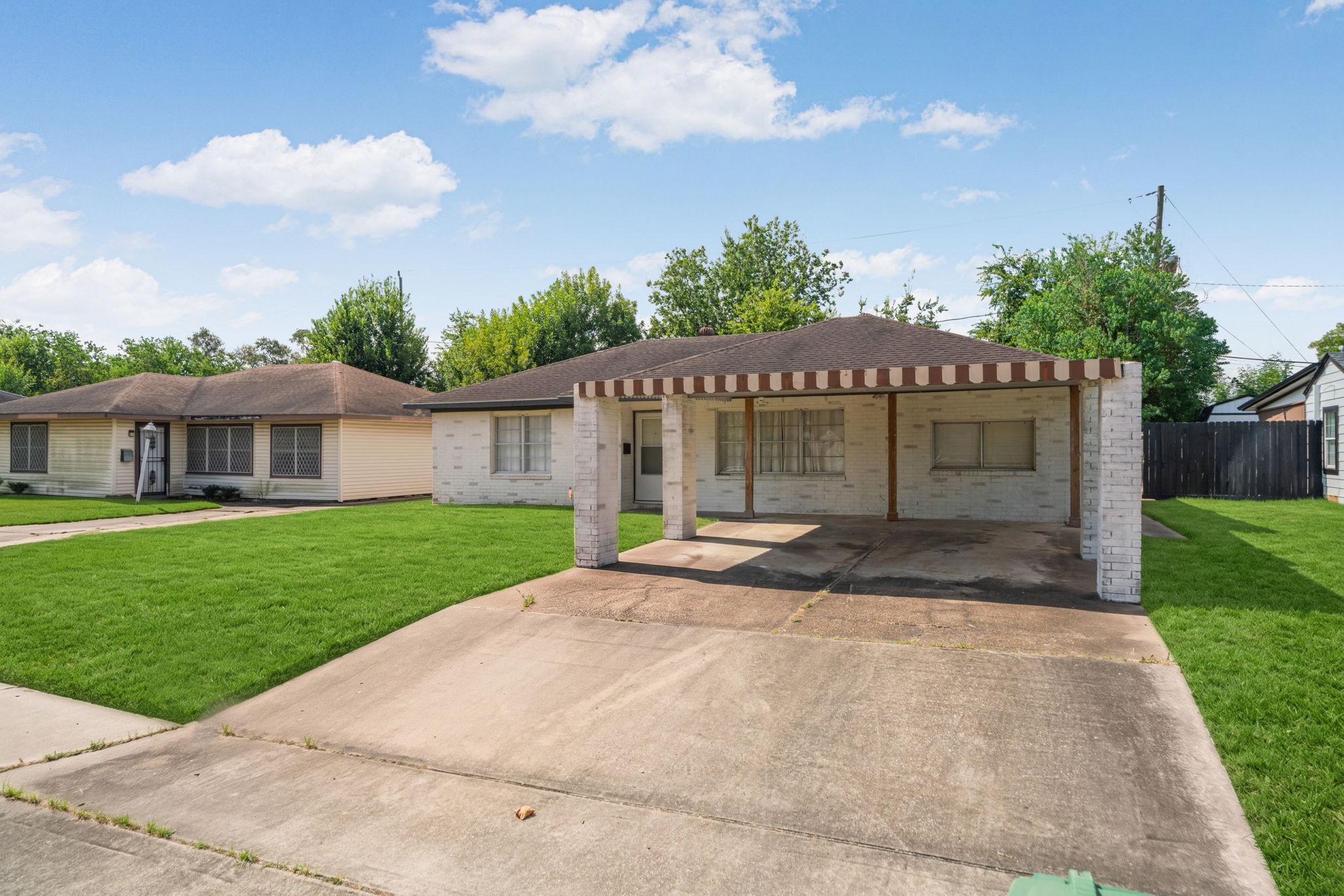Listing photo 4