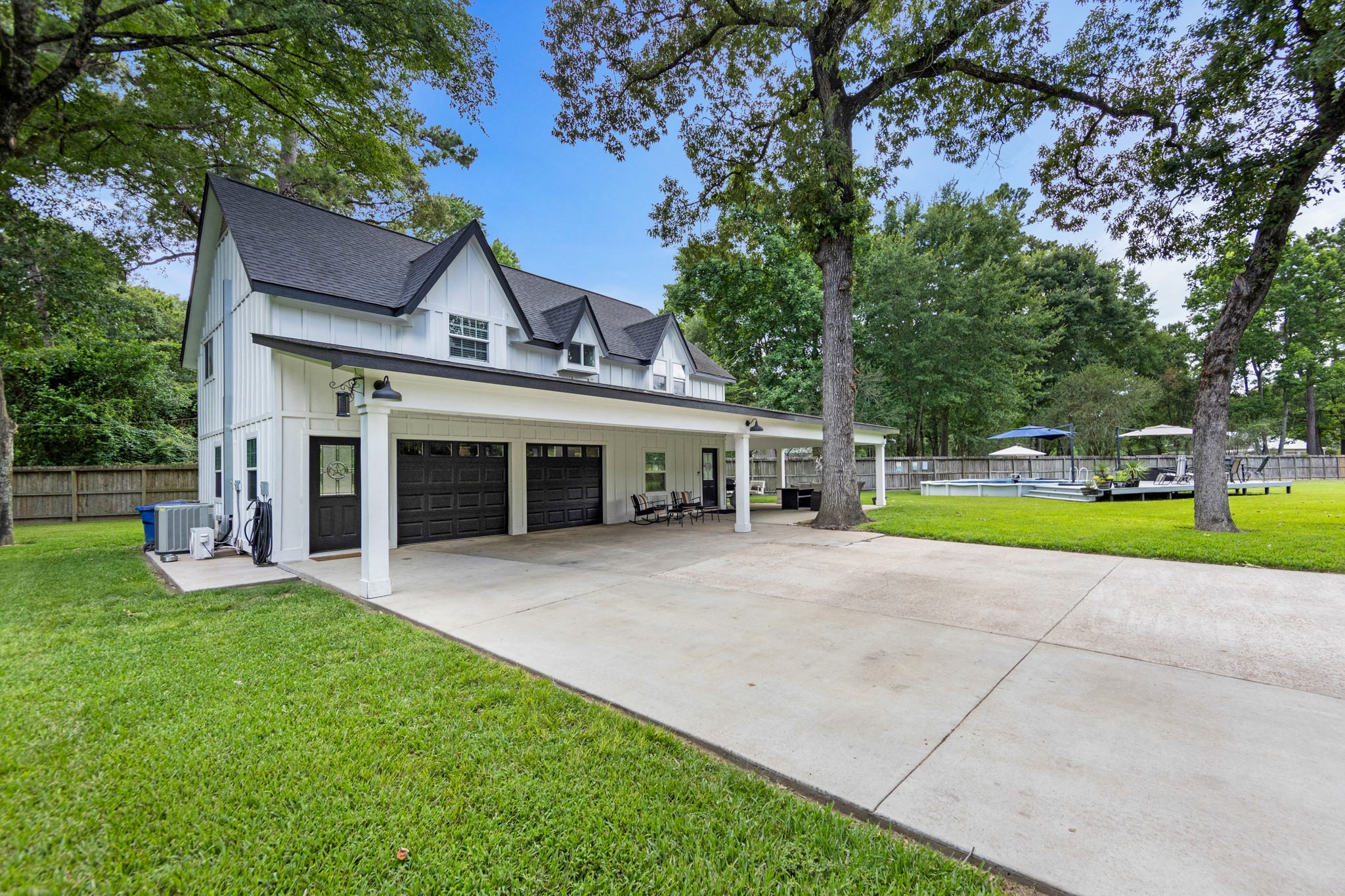 819 Sentinel Oaks