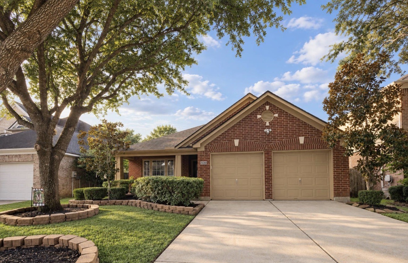 28231 Crossprairie Drive