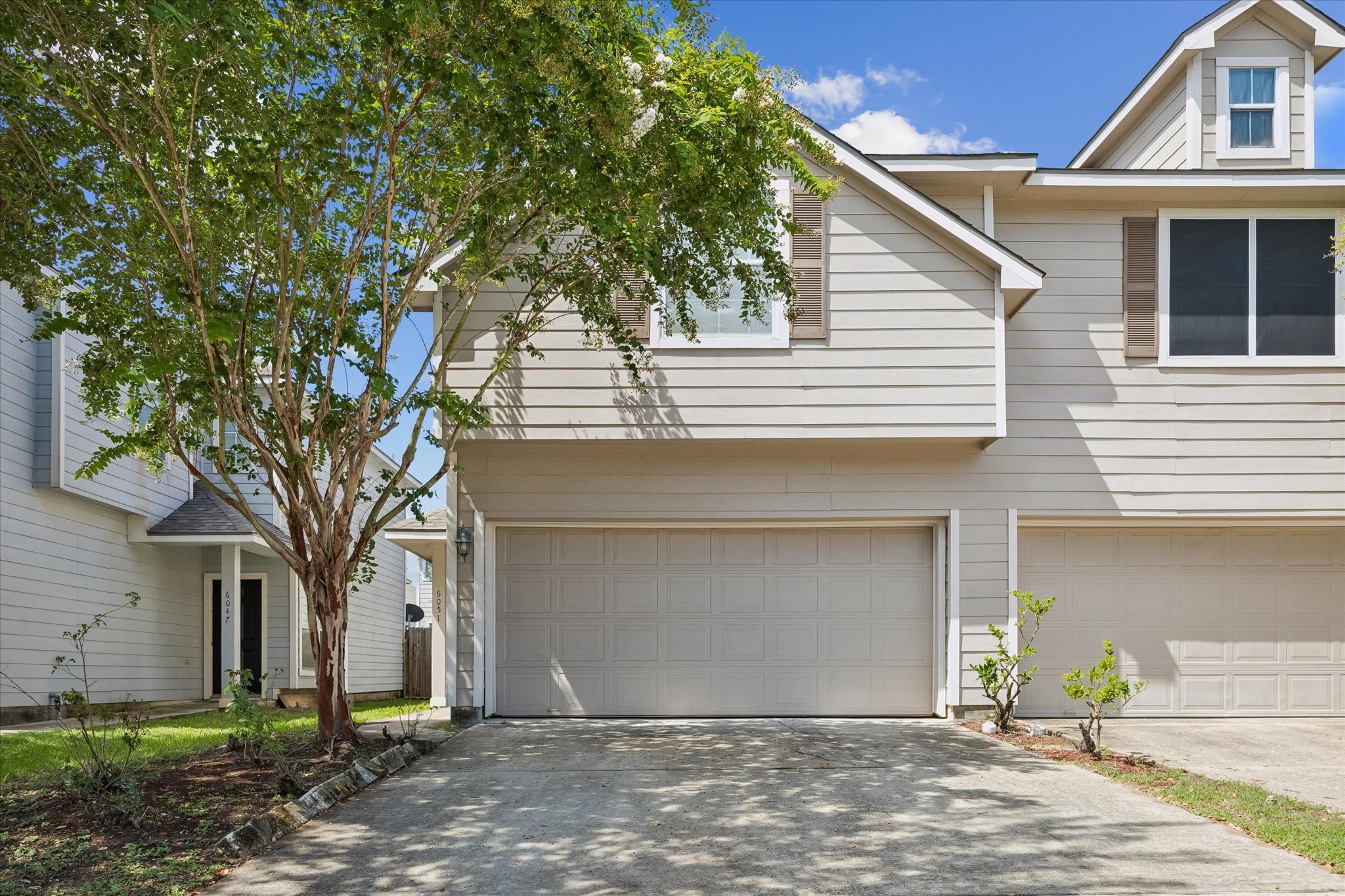 6051 Yorkglen Manor Lane