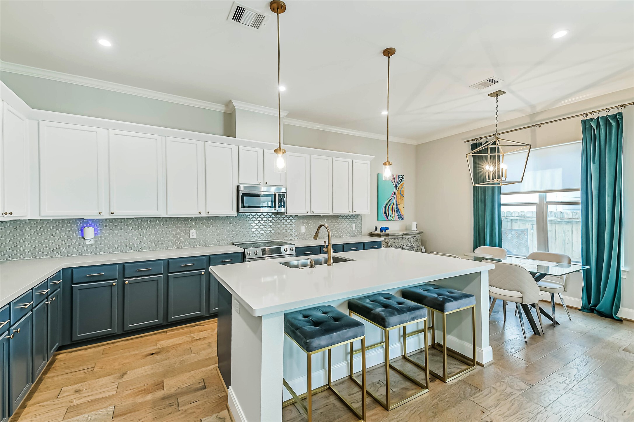 8816 Hollywood Garden Lane