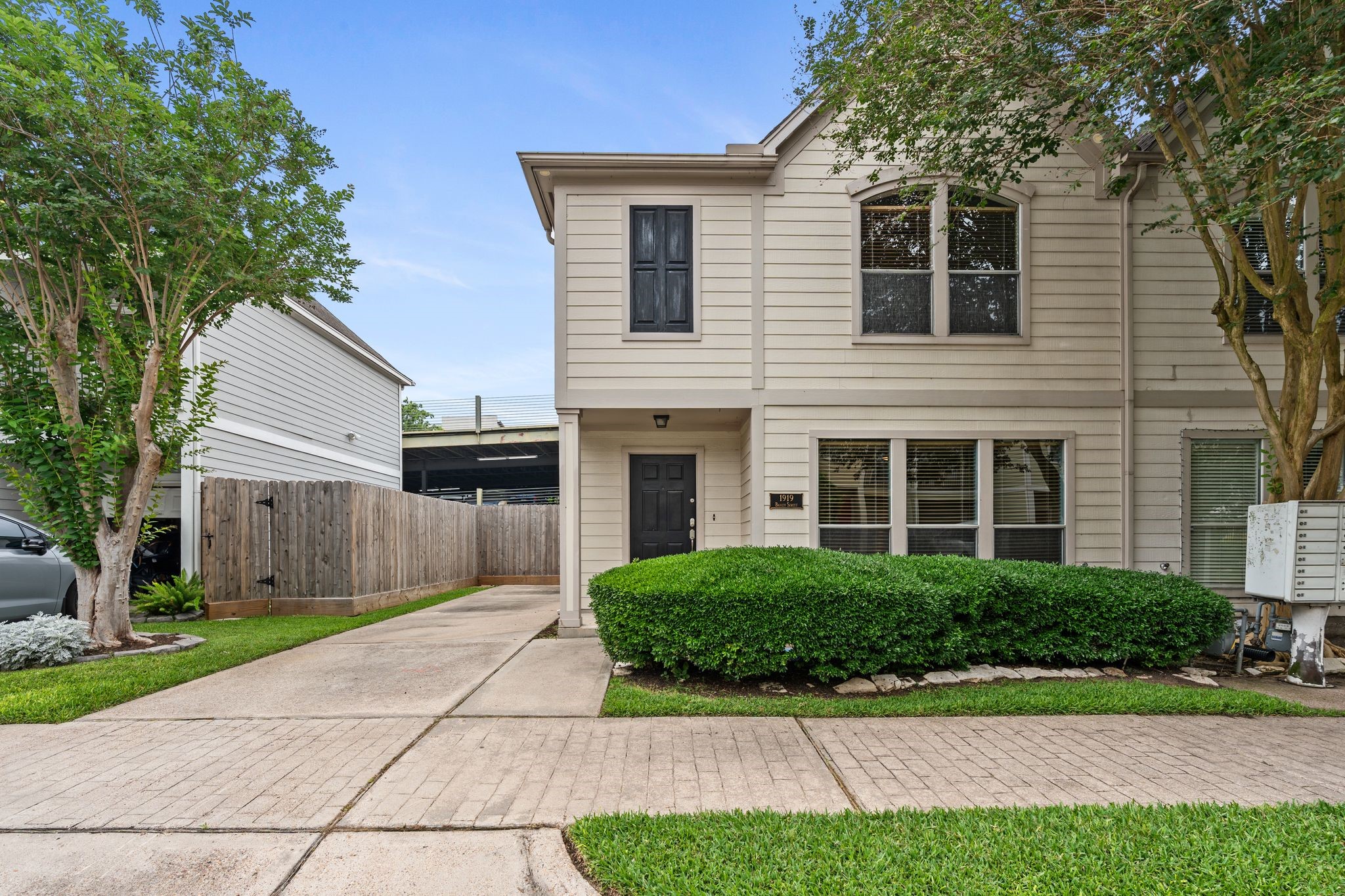 1919 Bailey Street