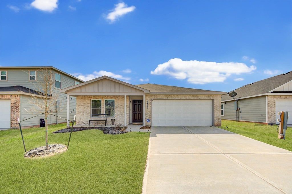 15694 Briar Forest Drive