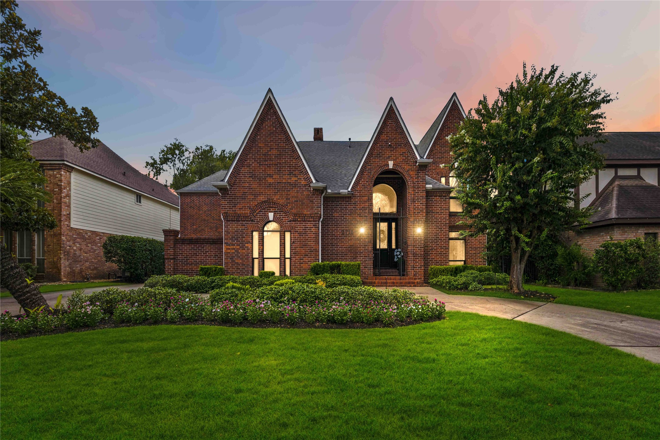 2718 Bermuda Dunes Drive