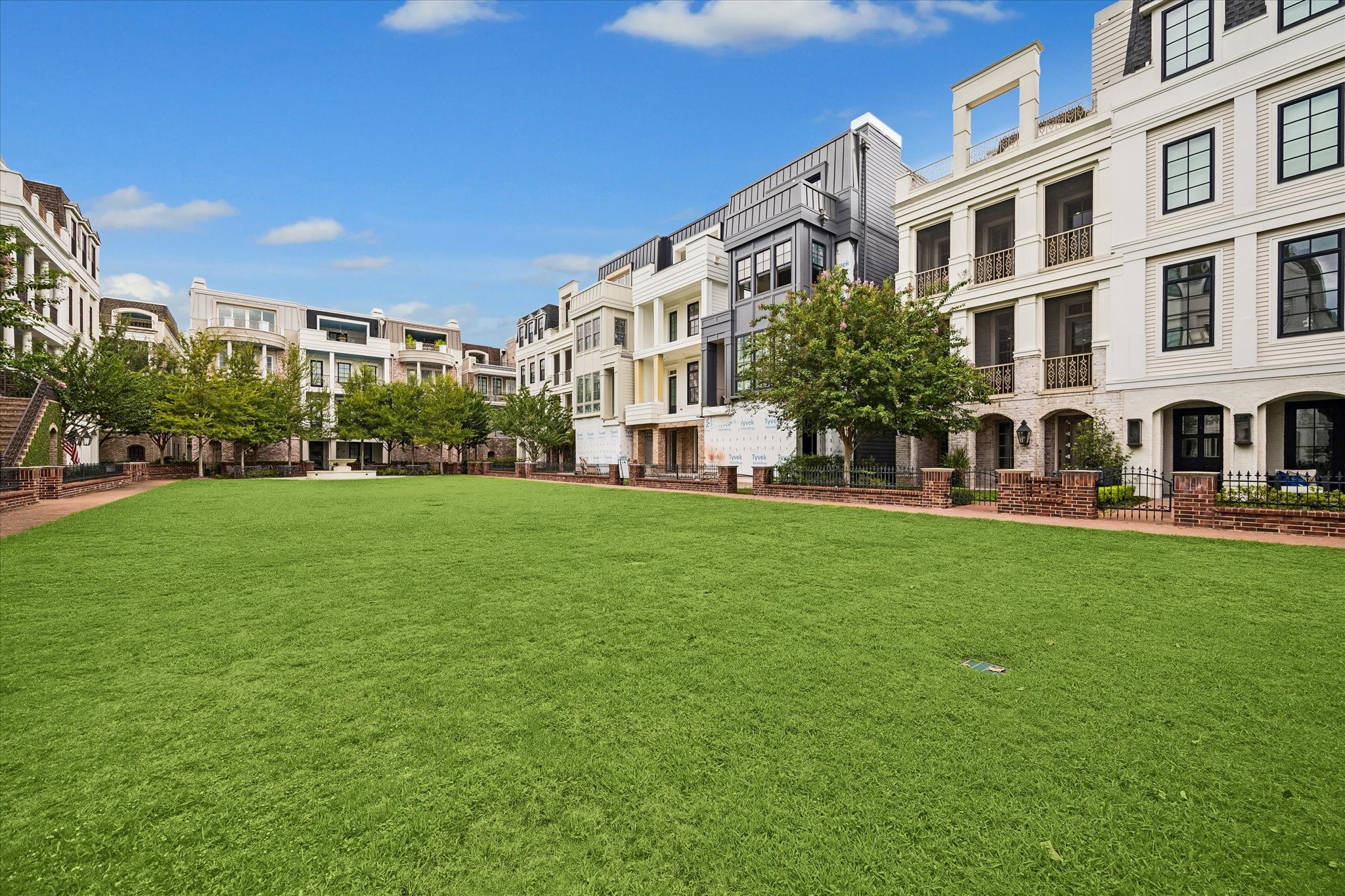 41 Crain Square Boulevard