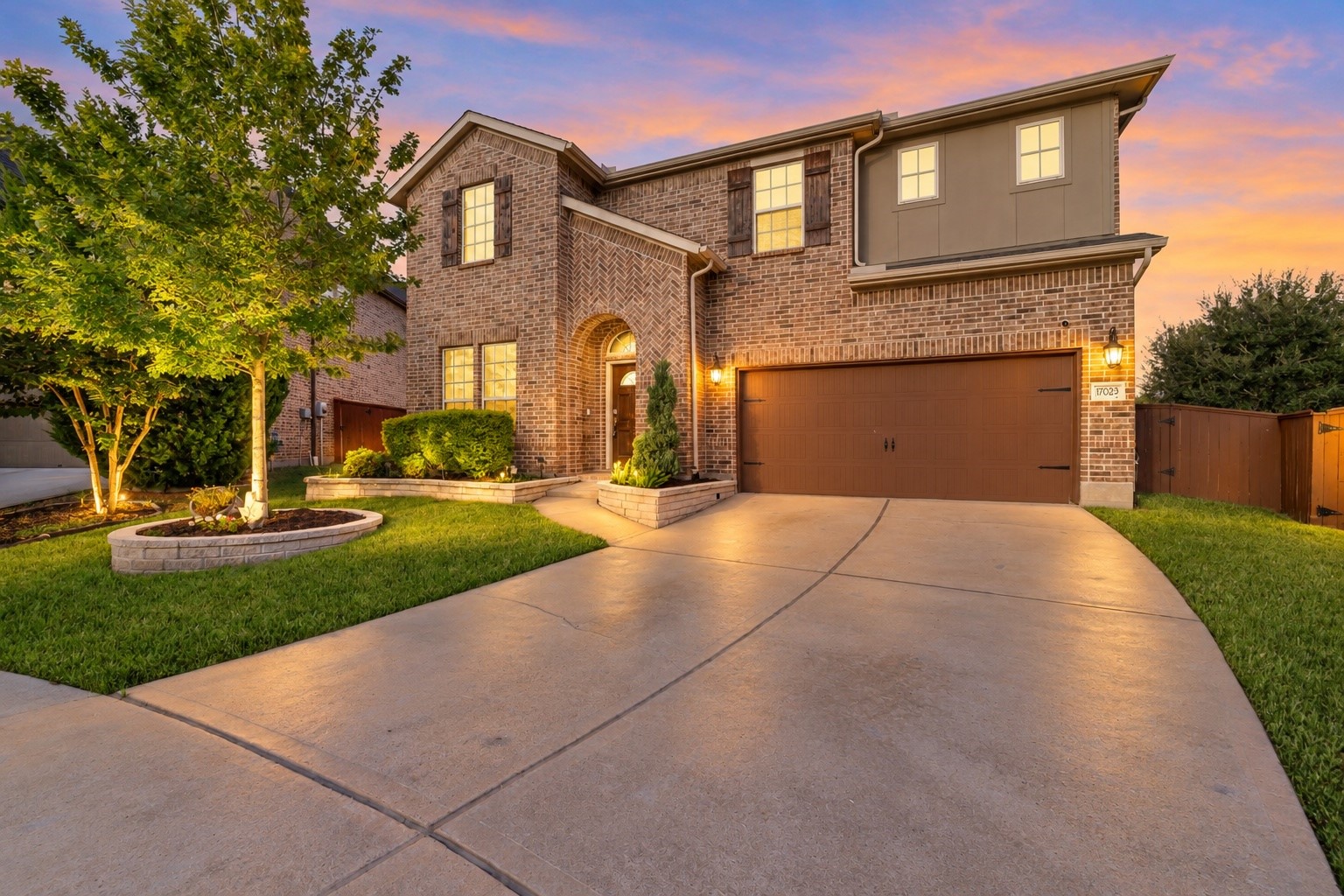17003 Hinkley Glen Court