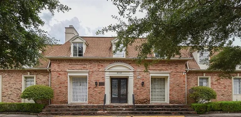 2727 Briarhurst Drive