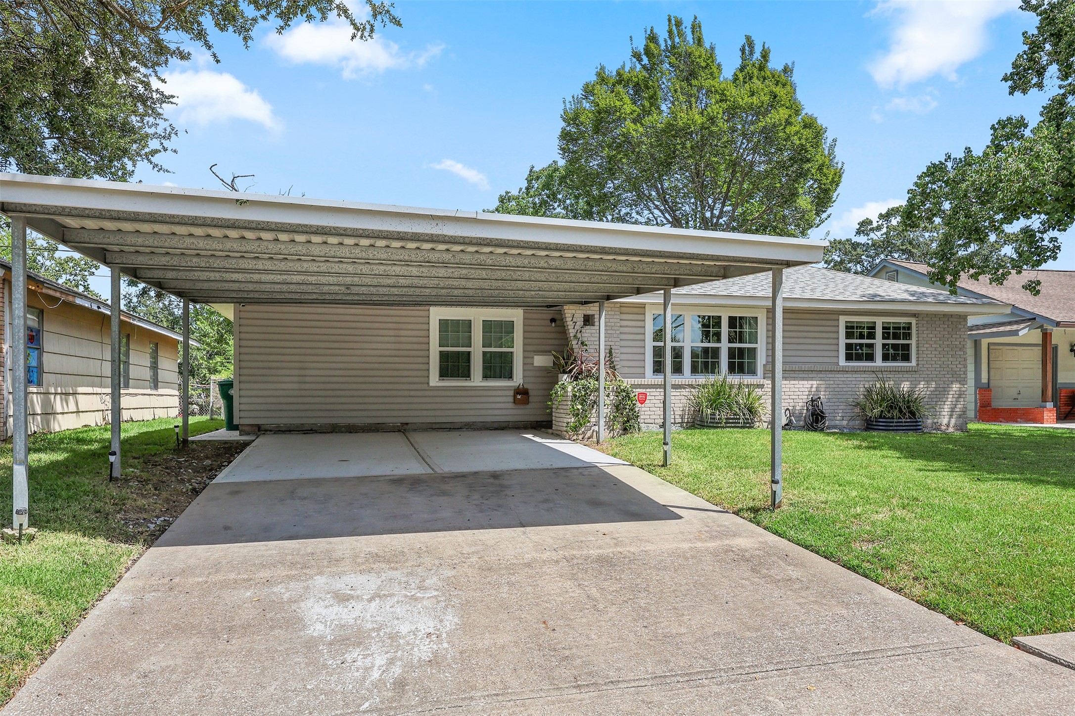 1711 Beusch Drive