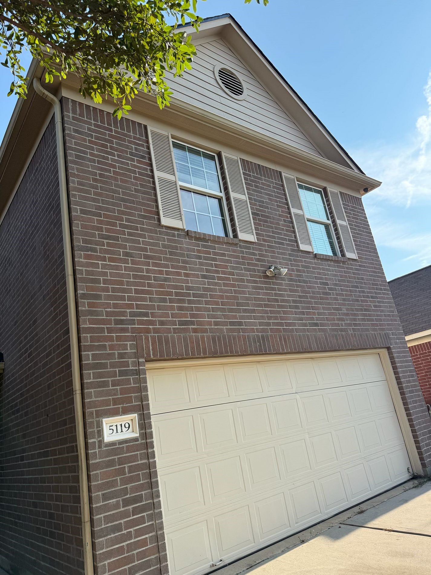 Listing photo 5