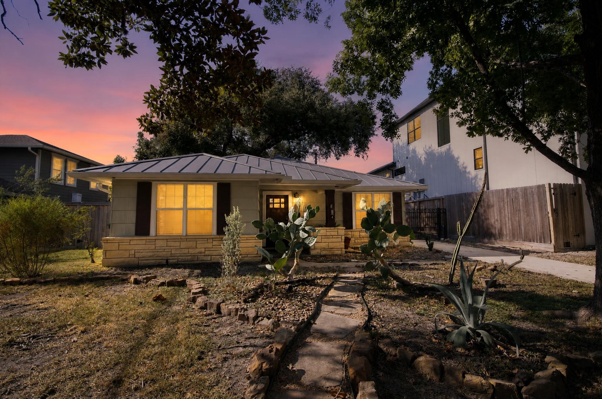 1111 Timbergrove Lane