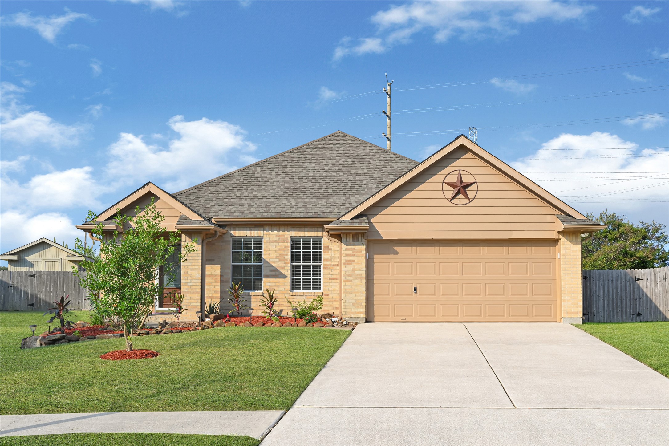 2146 Longwood Drive