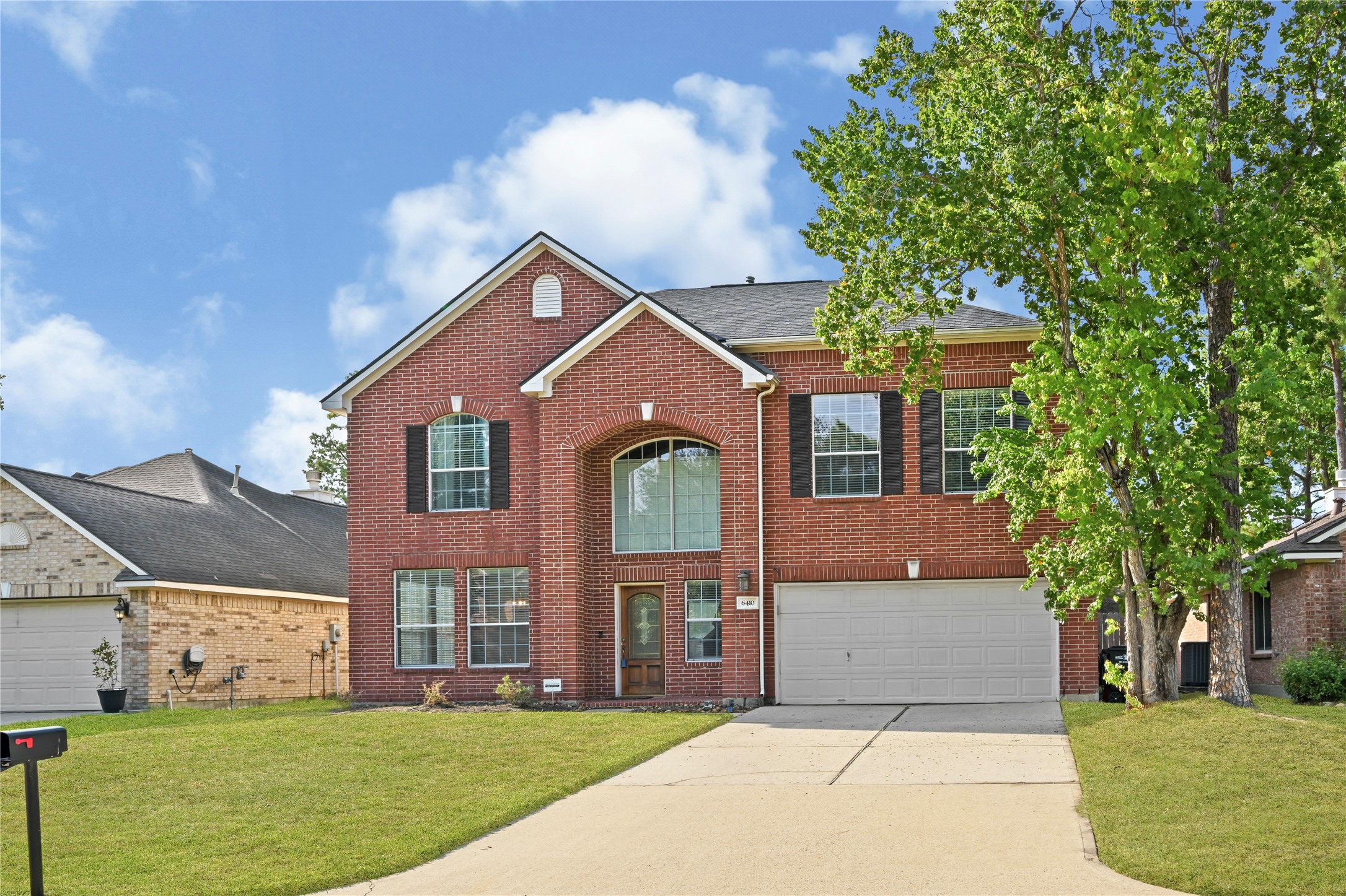 Listing photo 2