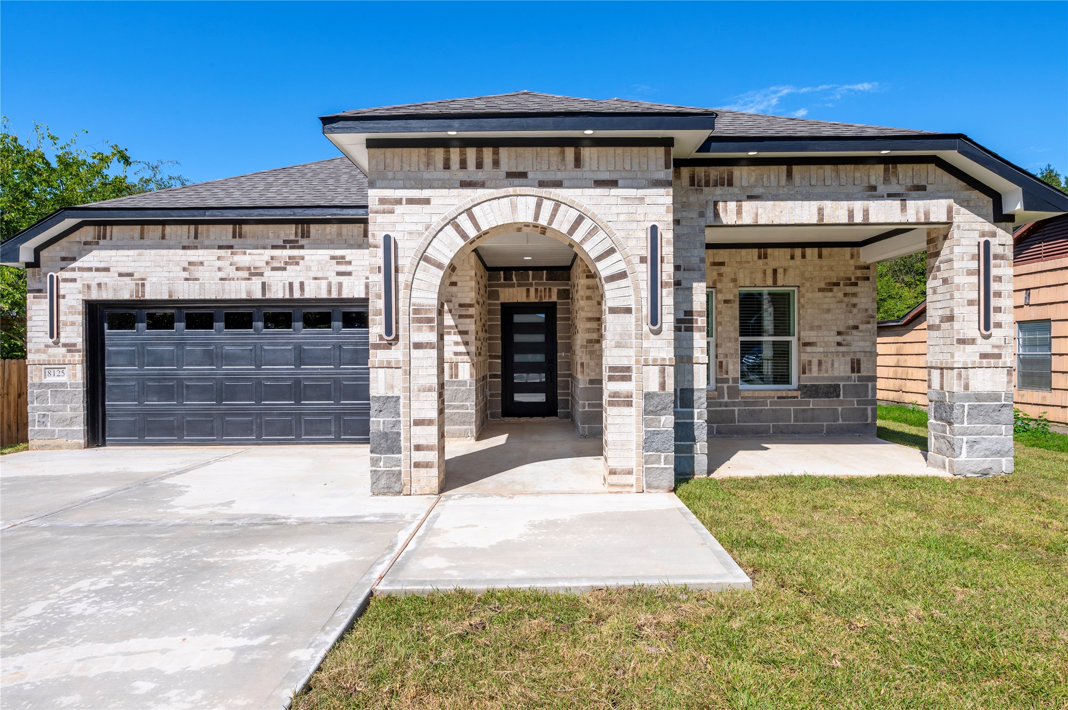 8125 Wetherby Lane