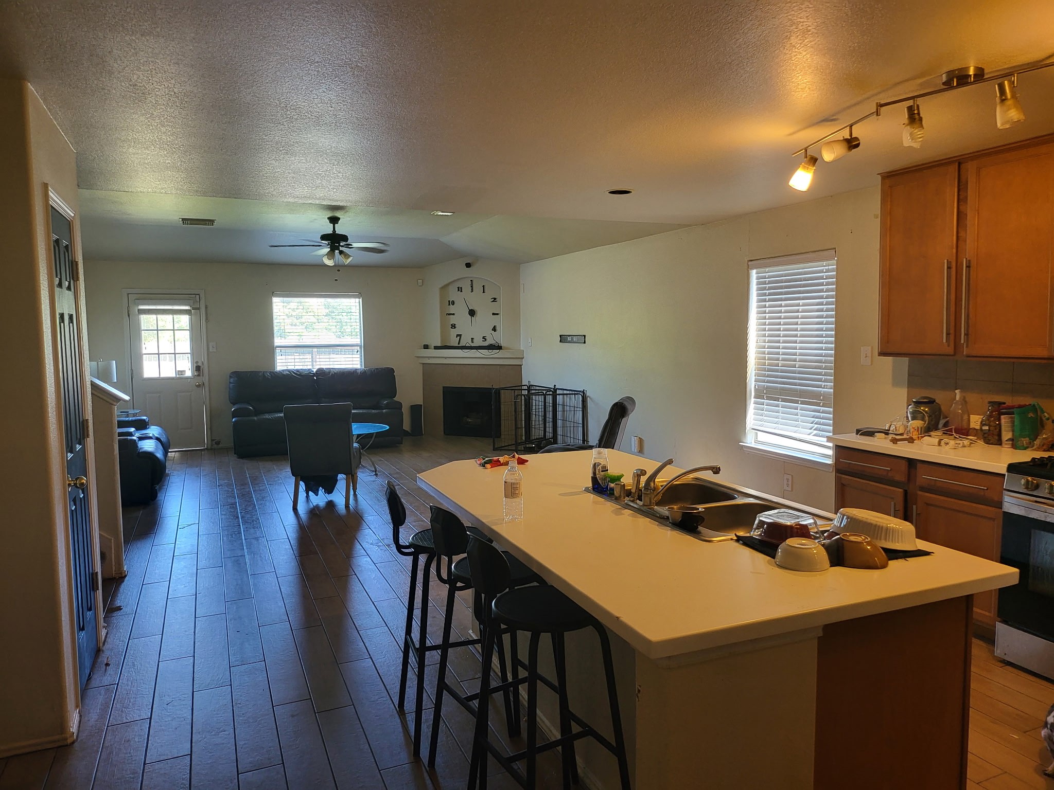 Listing photo 1