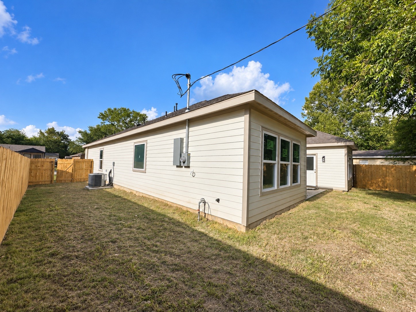 Listing photo 4