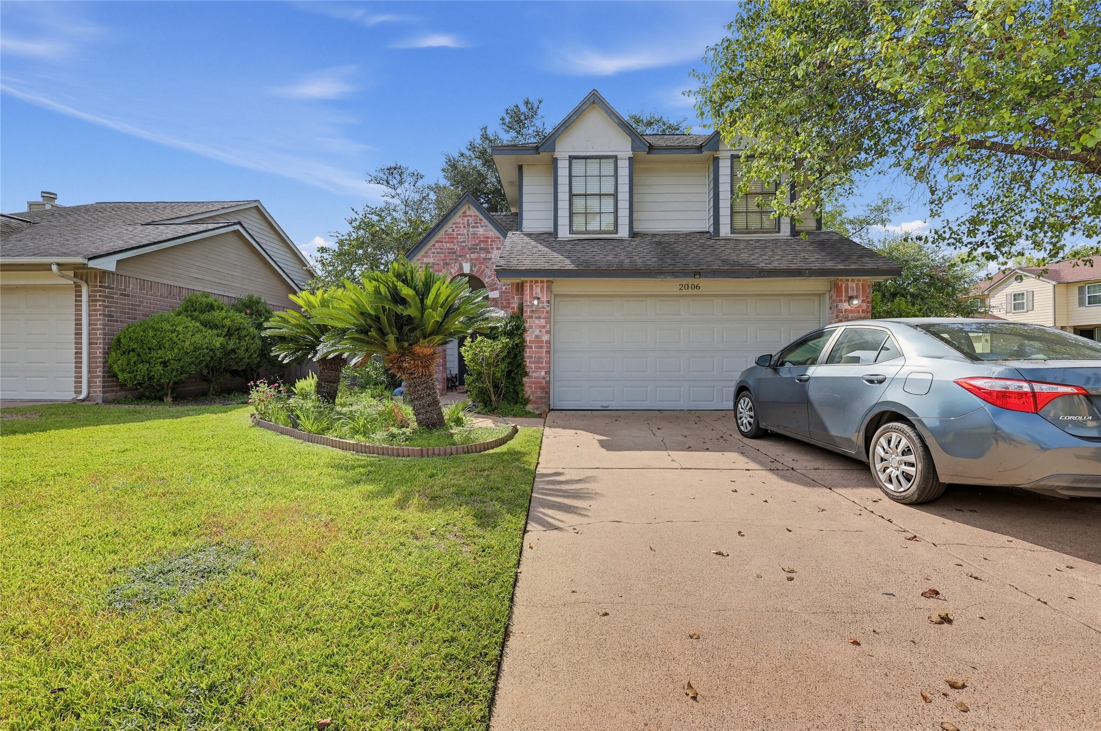 Listing photo 2