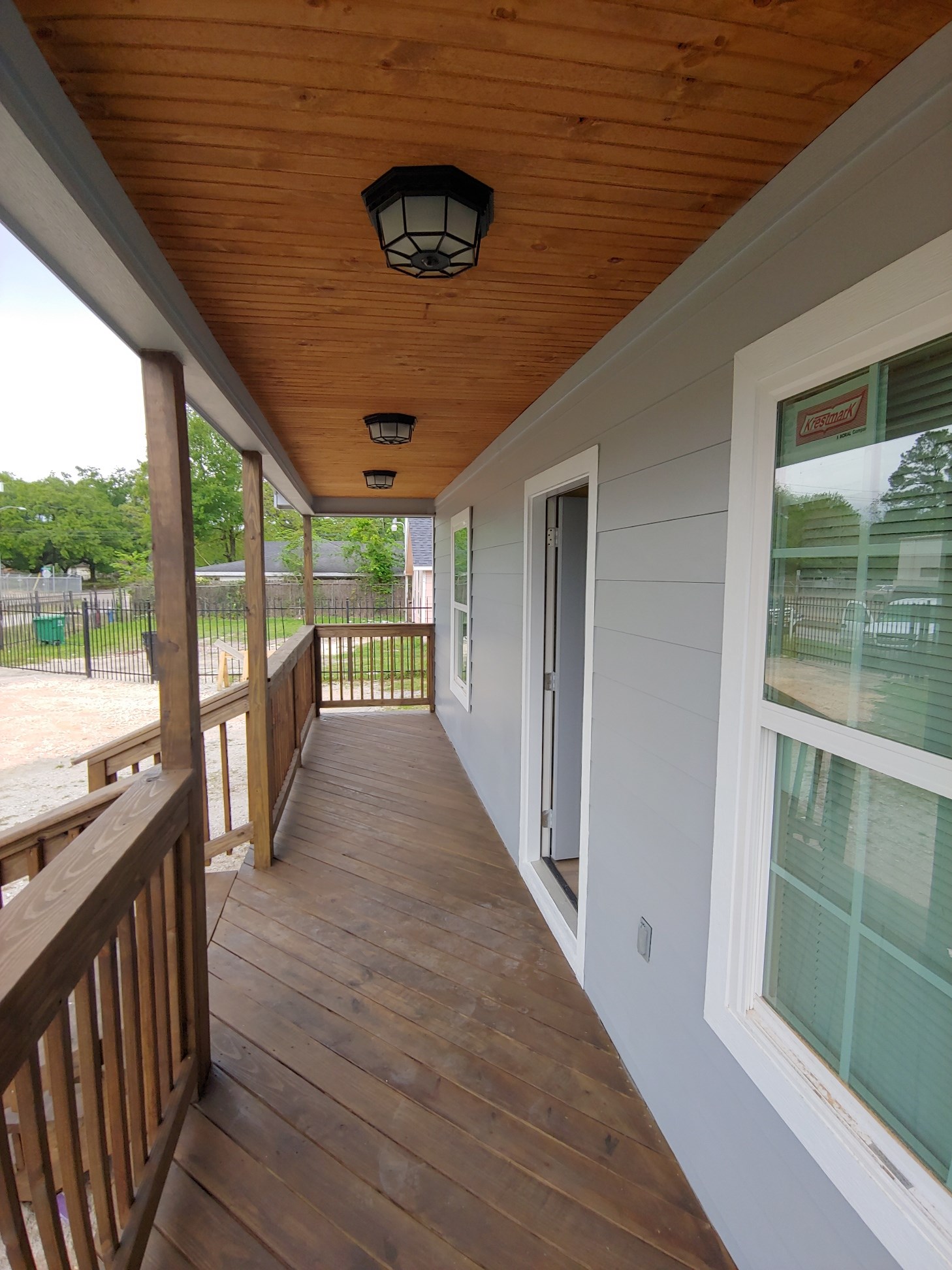 2520 E Crosstimbers Street