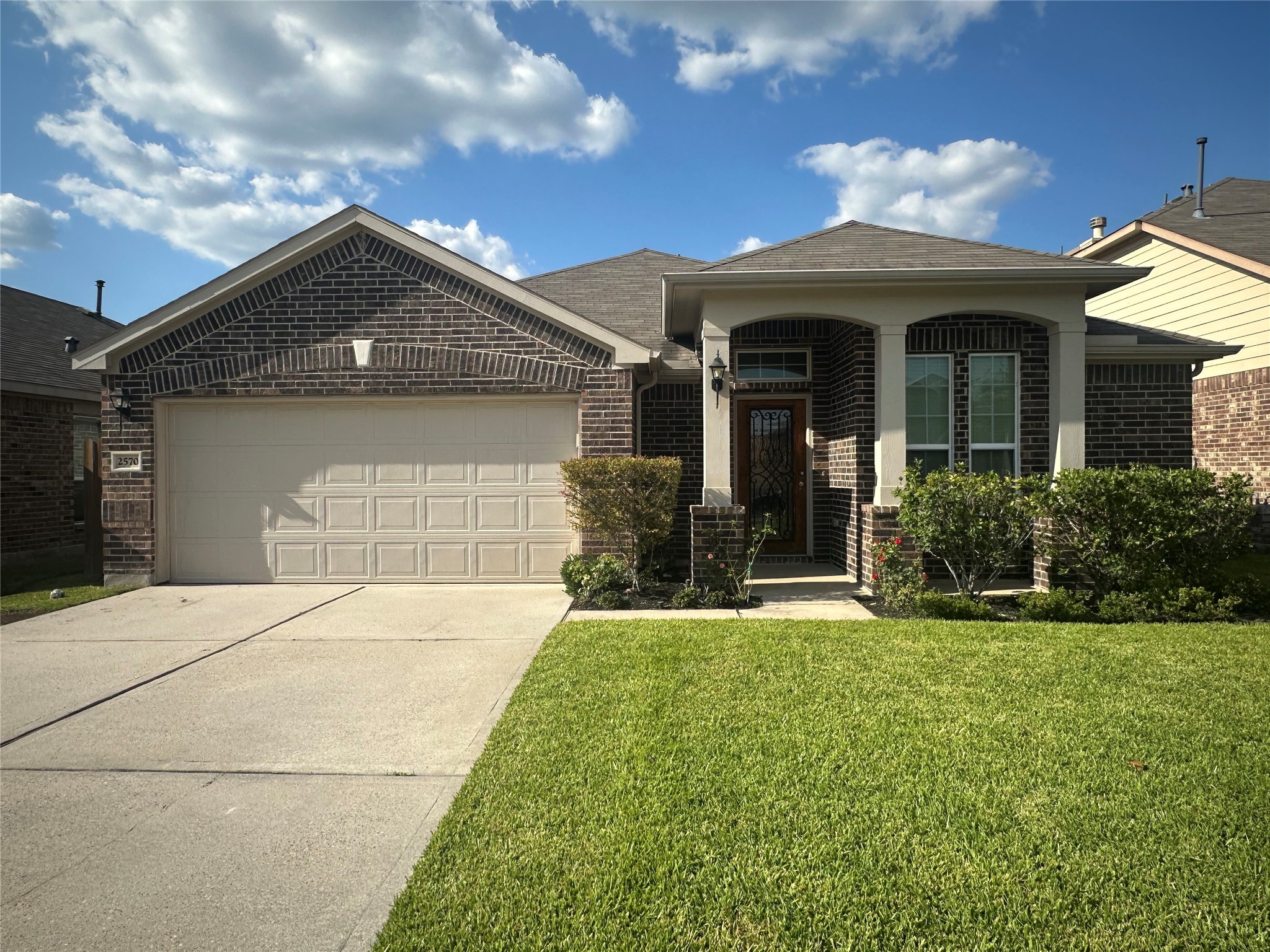 2570 Riverway Drive