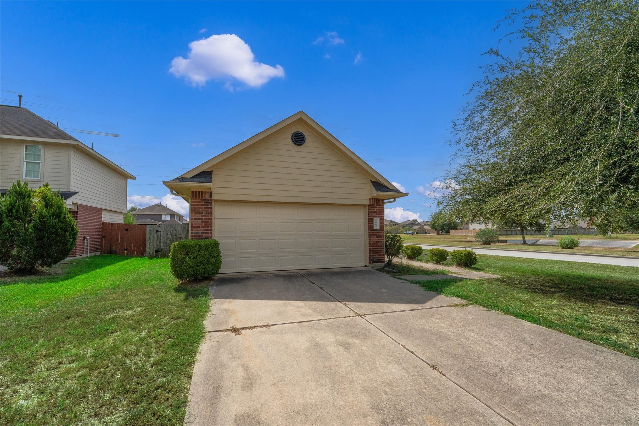 8902 Sweet Blue Jasmine Lane